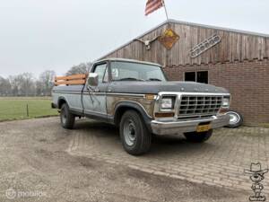 Image 3/31 of Ford F-250 (1978)