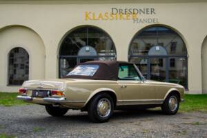 Image 31/56 de Mercedes-Benz 280 SL (1970)