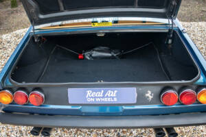 Image 14/16 de Ferrari 365 GTC&#x2F;4 (1972)