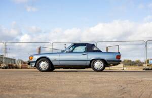 Image 22/47 of Mercedes-Benz 300 SL (1987)