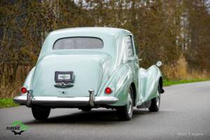 Image 41/46 of Bentley R-Type (1953)