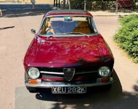 Image 18/48 of Alfa Romeo Giulia 1600 GT Junior (1972)