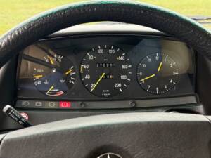 Imagen 7/34 de Mercedes-Benz 230 E (1983)