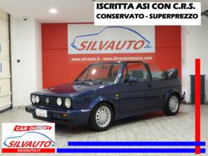Image 1/10 de Volkswagen Golf Mk I Convertible 1.8 (1993)