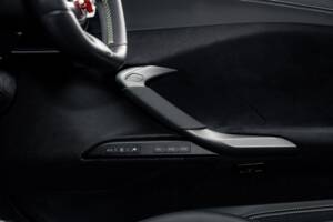 Imagen 66/79 de Ferrari 296 GTB (2022)