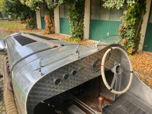 Bild 17/21 von Austin 12 (2000)