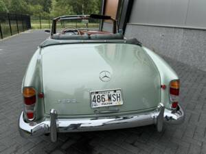 Image 13/50 of Mercedes-Benz 220 S Cabriolet (1958)