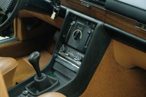 Image 36/50 de Mercedes-Benz 350 SE (1975)