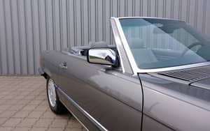 Image 22/96 of Mercedes-Benz 560 SL (1987)