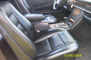 Image 2/8 of Mercedes-Benz 560 SEC (1989)