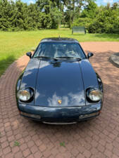 Immagine 9/77 di Porsche 928 GT (1990)