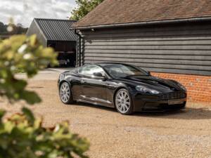 Image 19/77 of Aston Martin DBS (2009)