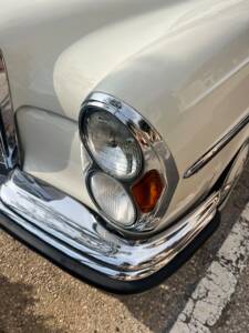 Afbeelding 11/50 van Mercedes-Benz 250 SE (1967)
