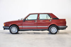 Imagen 8/38 de Alfa Romeo Giulietta 1.6 (1983)