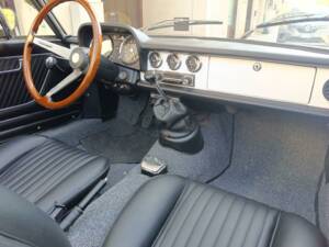 Image 45/50 of Alfa Romeo Spider 1600 Junior (1975)