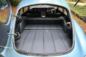 Image 17/50 of Jaguar E-Type (2+2) (1966)