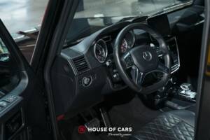 Bild 15/25 von Mercedes-Benz G 63 AMG (lang) (2016)