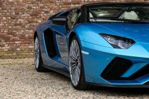 Image 38/50 of Lamborghini Aventador S (2018)