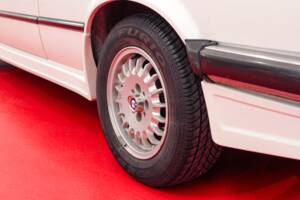 Image 27/38 of BMW 325i (1986)