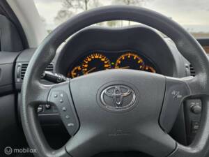 Imagen 14/35 de Toyota Avensis 1.8 VVT-i (2003)
