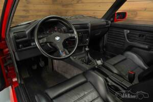 Image 2/19 of BMW M3 (1989)