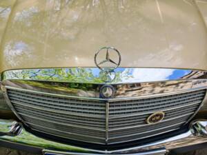 Bild 13/28 von Mercedes-Benz 280 SE (1974)