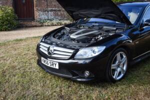 Bild 32/37 von Mercedes-Benz CL 600 (2007)