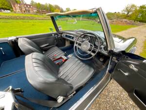 Image 41/50 de Mercedes-Benz 230 SL (1967)