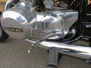 Image 29/45 de Suzuki DUMMY (1977)