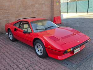 Image 9/95 of Ferrari 308 GTBi Quattrovalvole (1984)