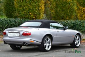 Image 8/50 of Jaguar XKR &quot;Silverstone&quot; (2000)