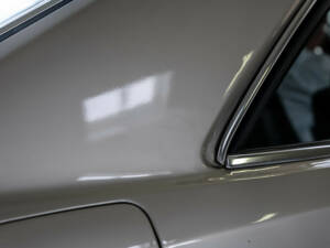 Bild 26/35 von Mercedes-Benz 560 SEC (1987)