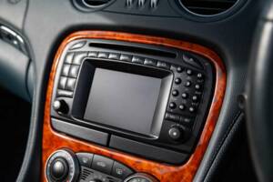 Image 46/50 of Mercedes-Benz SL 500 (2003)