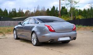 Bild 3/50 von Jaguar XJ 5.0 (2010)
