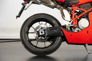 Image 41/50 of Ducati DUMMY (2004)