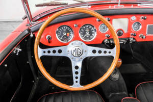 Image 8/50 de MG MGA 1500 (1959)