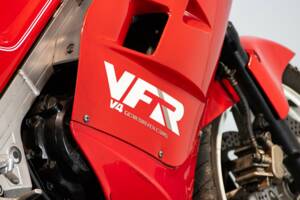 Bild 33/50 von Honda VFR 750R RC 30 (1988)