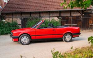 Immagine 6/33 di BMW 318i (1991)