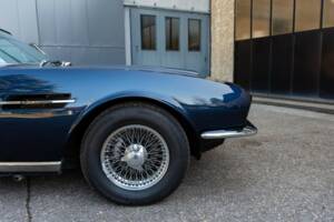 Image 22/50 de Aston Martin DBS Vantage (1969)