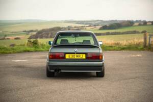 Image 26/50 of BMW 325i (1990)