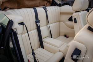 Immagine 14/17 di Aston Martin Virage Volante (1992)
