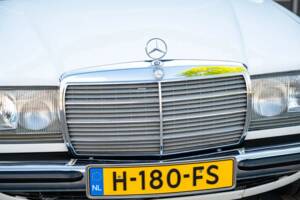Bild 47/62 von Mercedes-Benz 280 CE (1982)