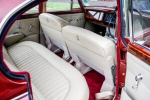 Image 36/42 of Jaguar Mk II 3.8 (1962)