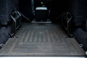 Image 25/50 of Land Rover Defender 90 (2012)