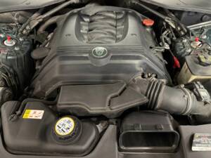 Bild 12/16 von Jaguar XJ 8 4.2 (2003)