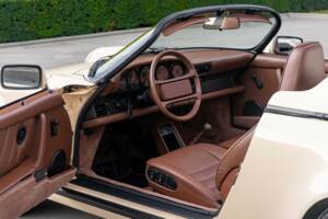Bild 12/41 von Porsche 911 Speedster 3.2 (1989)