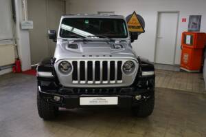 Image 3/29 de Jeep Wrangler 2.0T Sahara (2020)