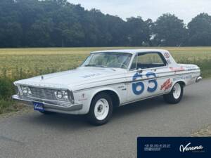 Image 1/22 of Plymouth Sport Fury (1963)
