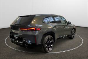 Image 2/12 of BMW XM (2024)