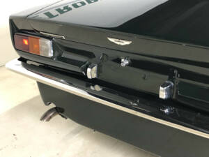 Immagine 12/32 di Aston Martin V8 Volante (1982)